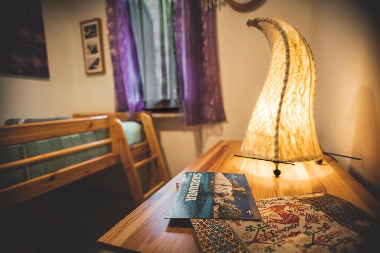 Purple House, 30M To Beach プーラ エクステリア 写真