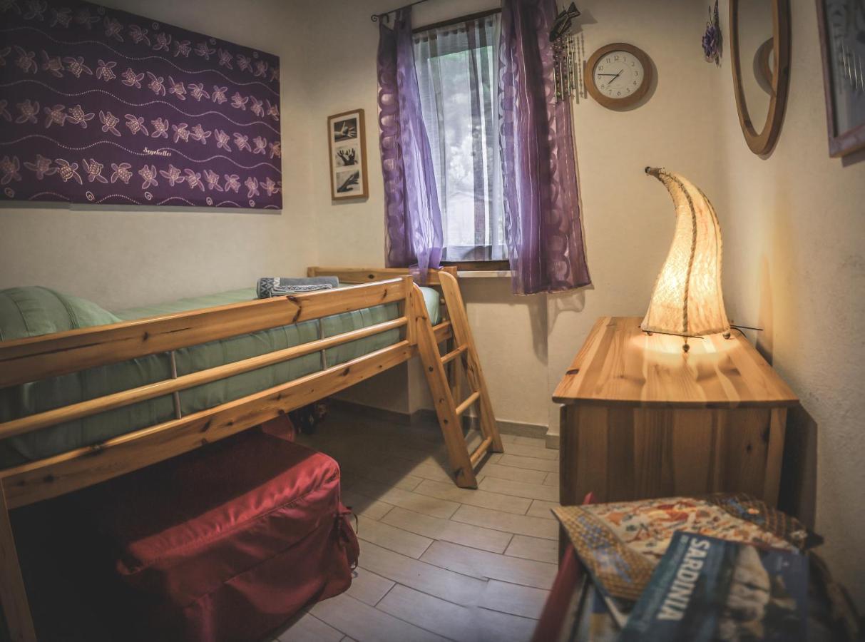 Purple House, 30M To Beach プーラ エクステリア 写真